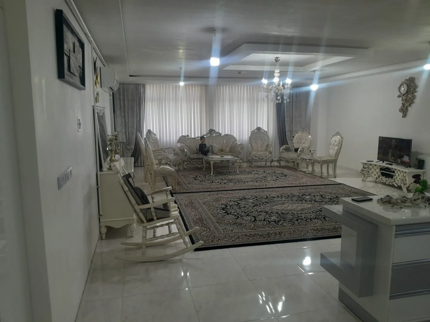 فروش واحد ۱۸۳ متری / محدوده‌ ۷ تیر 