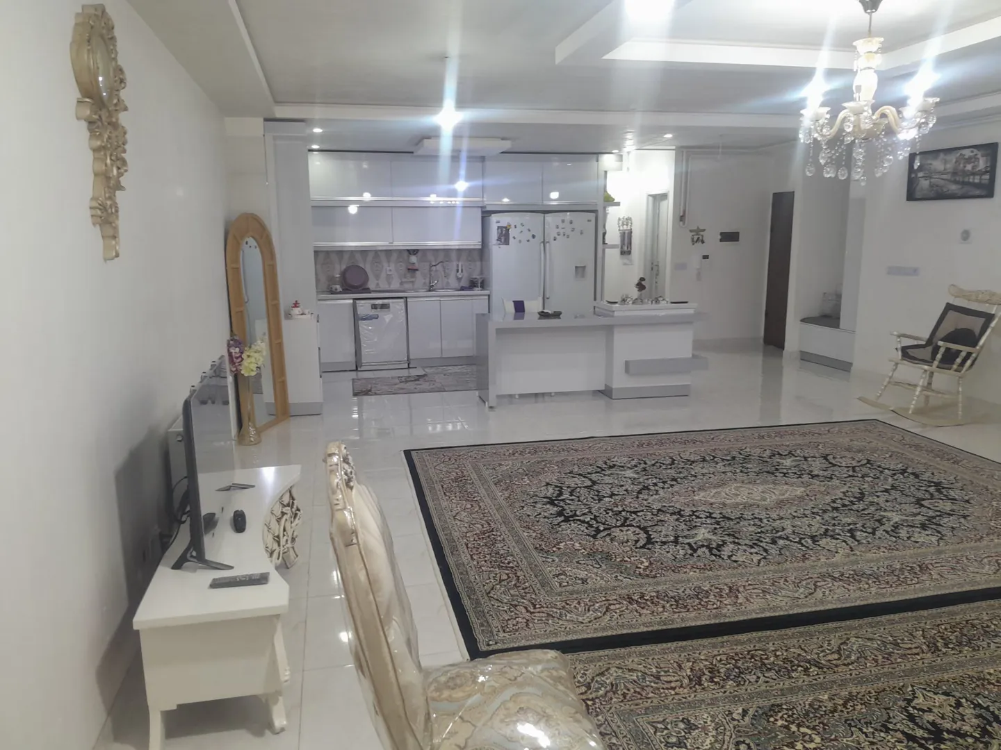 فروش واحد ۱۸۳ متری / محدوده‌ ۷ تیر 