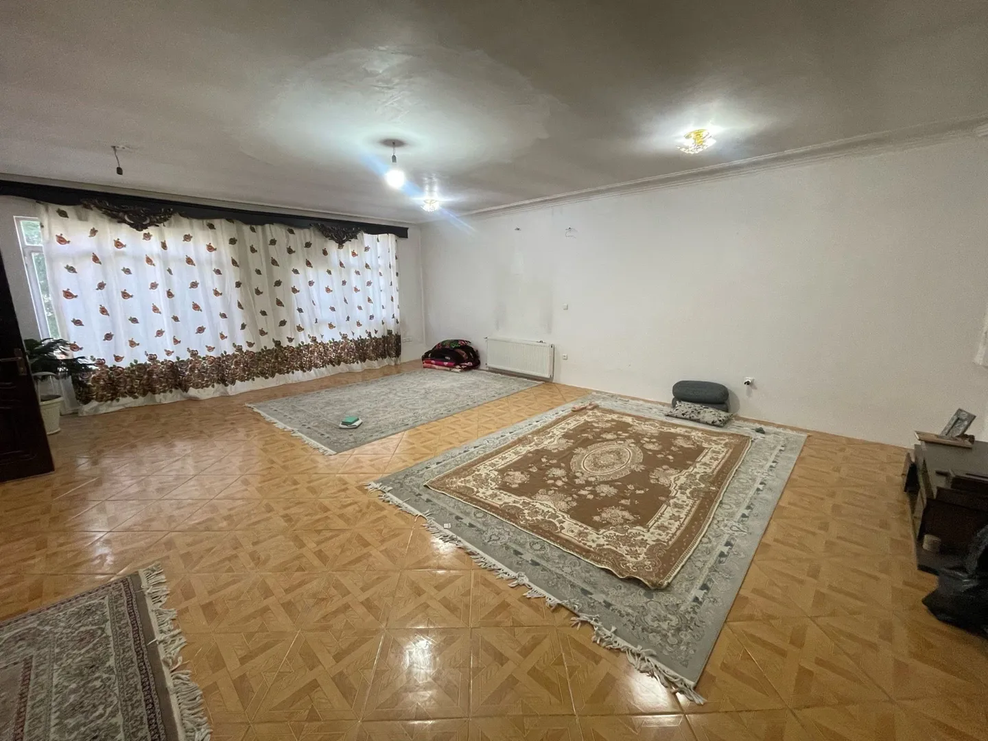 فروش ویلایی /۲۰۰ متری ، سعدی 