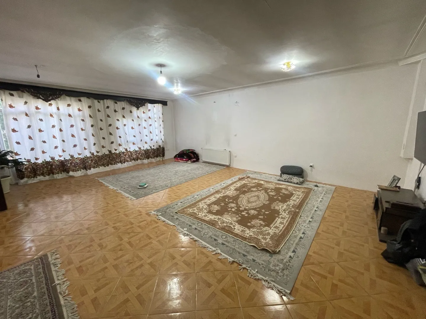 فروش ویلایی /۲۰۰ متری ، سعدی 