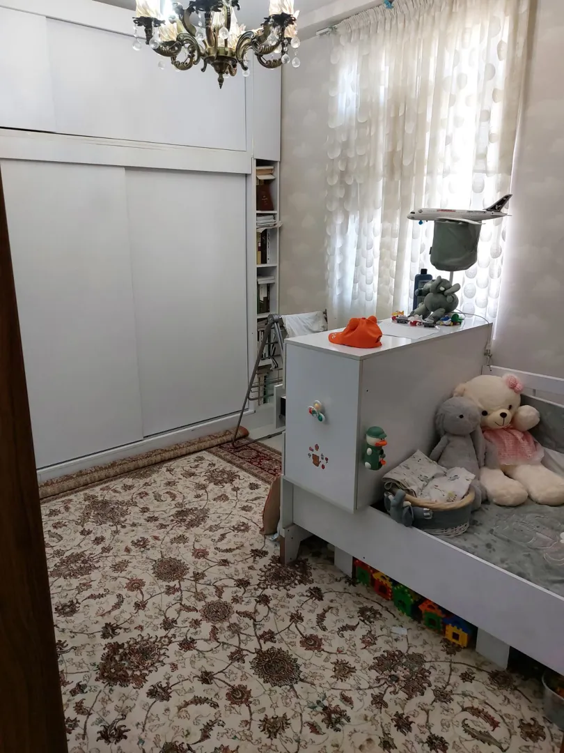 فروش واحد ۸۴ متری /  بیست متری ایمان 
