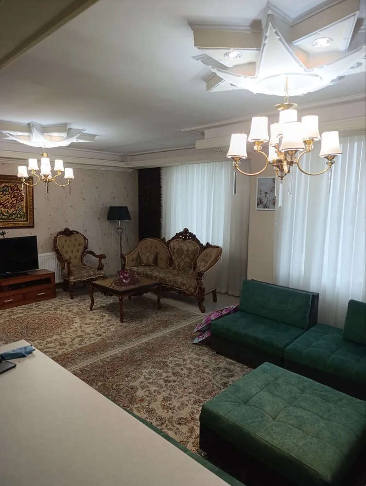 فروش واحد ۱۰۰ متری خوش نقشه / پارک 