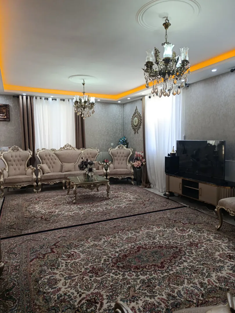 دو طبقه ویلایی 124متری / 32 متری 